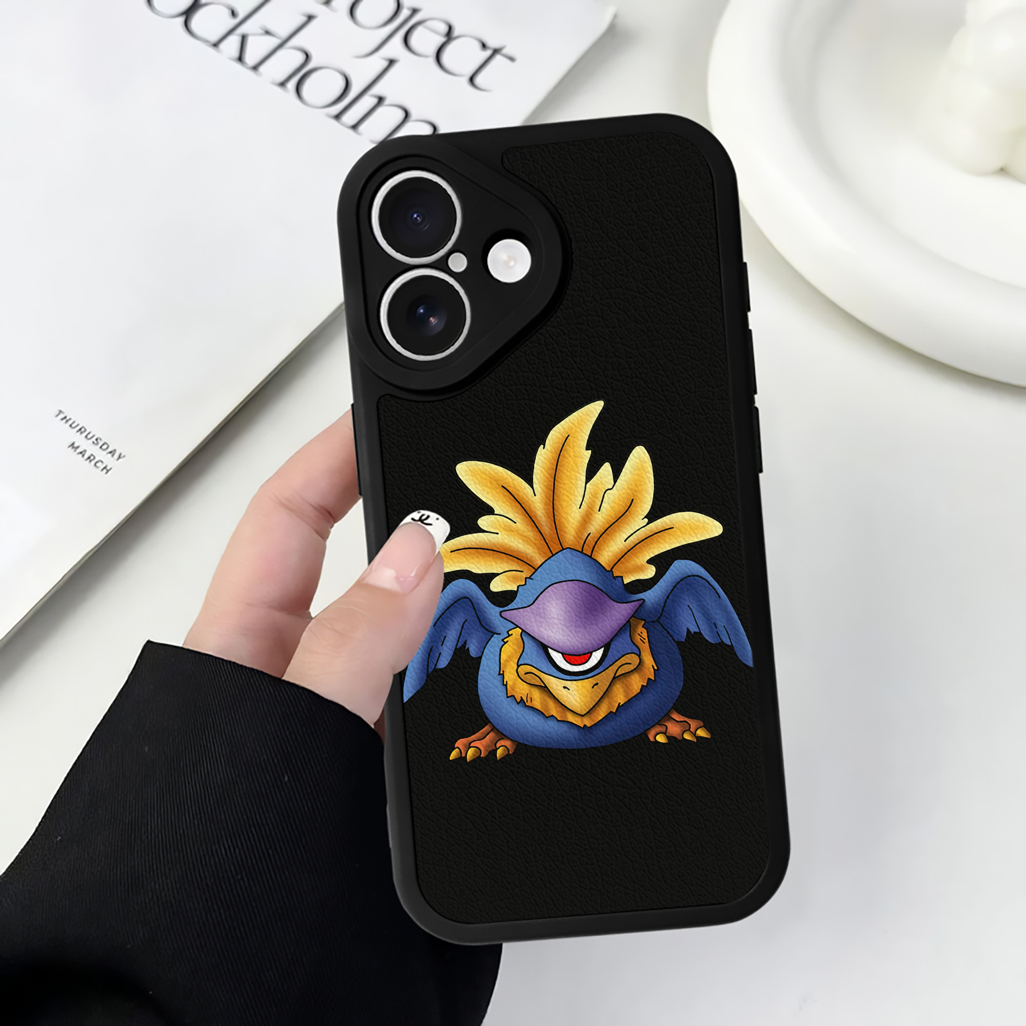 （画像用） ドラゴンクエスト Doragon Kuesuto Dragon Quest 【iPhone 16シリーズ対応】シリコンスマホケース（レザー調） 材質：シリコン